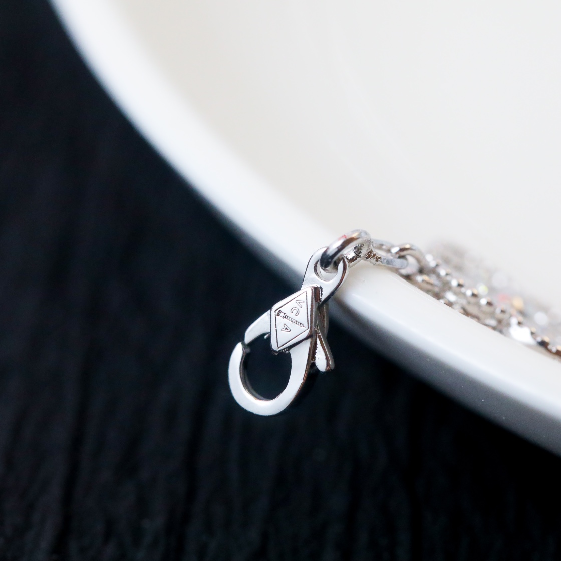 Van Cleef & Arpels Bracelet - DopestKickz