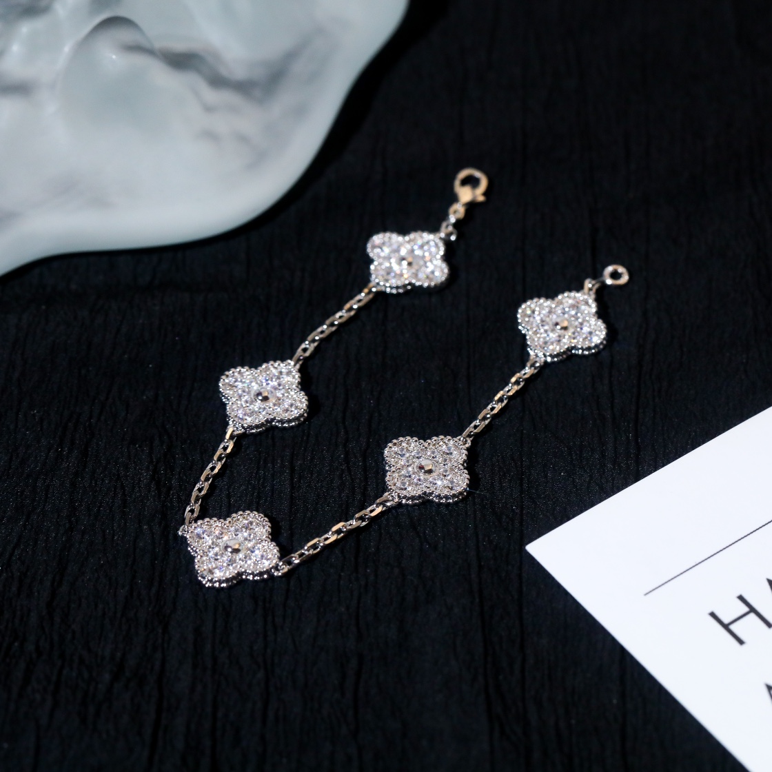 Van Cleef & Arpels Bracelet - DopestKickz