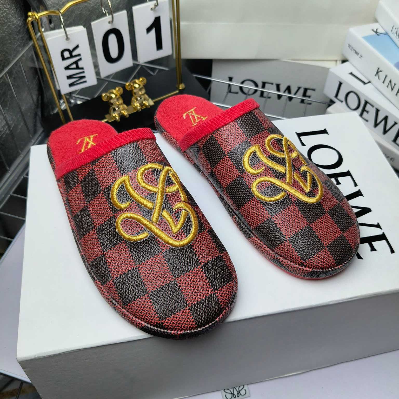 Louis Vuitton LV Palace Slipper   1ACNJ7 - DopestKickz