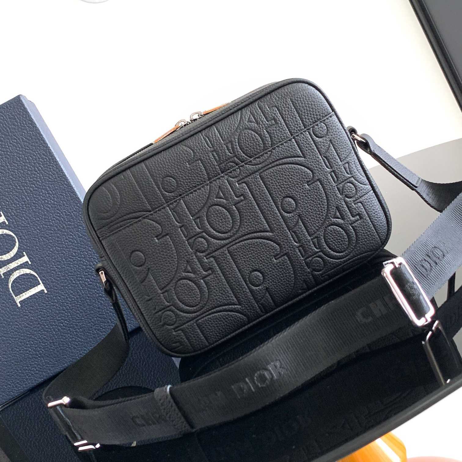 Dior Rider 2.0 Zipped Messenger Bag - DopestKickz