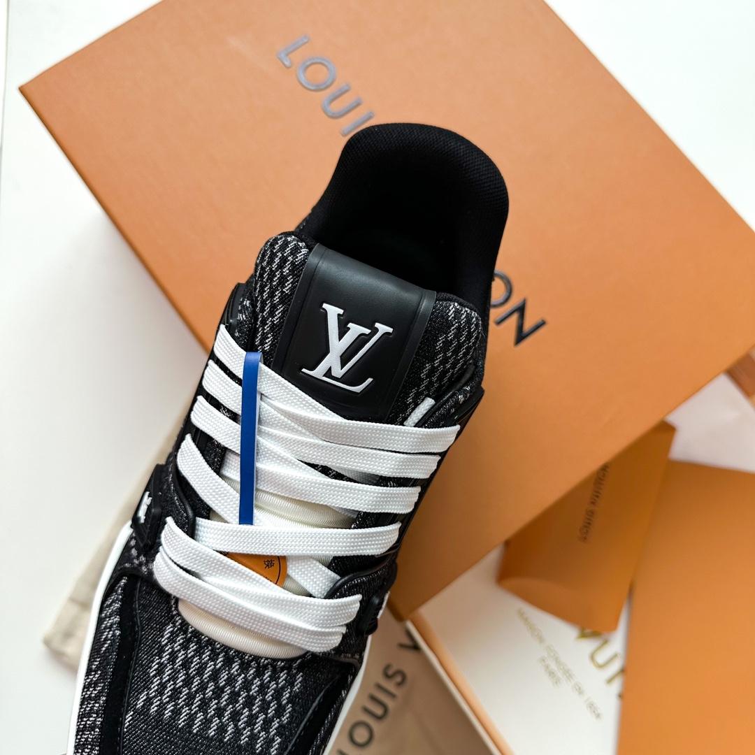 Louis Vuitton LV Trainer Sneaker  1AD6DZ - DopestKickz