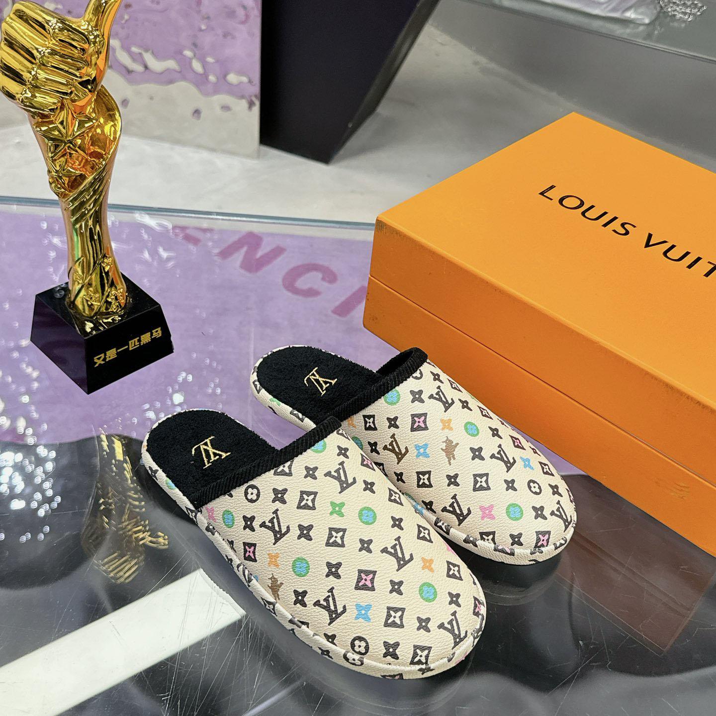 Louis Vuitton LV Palace Slipper    1ACWGN - DopestKickz