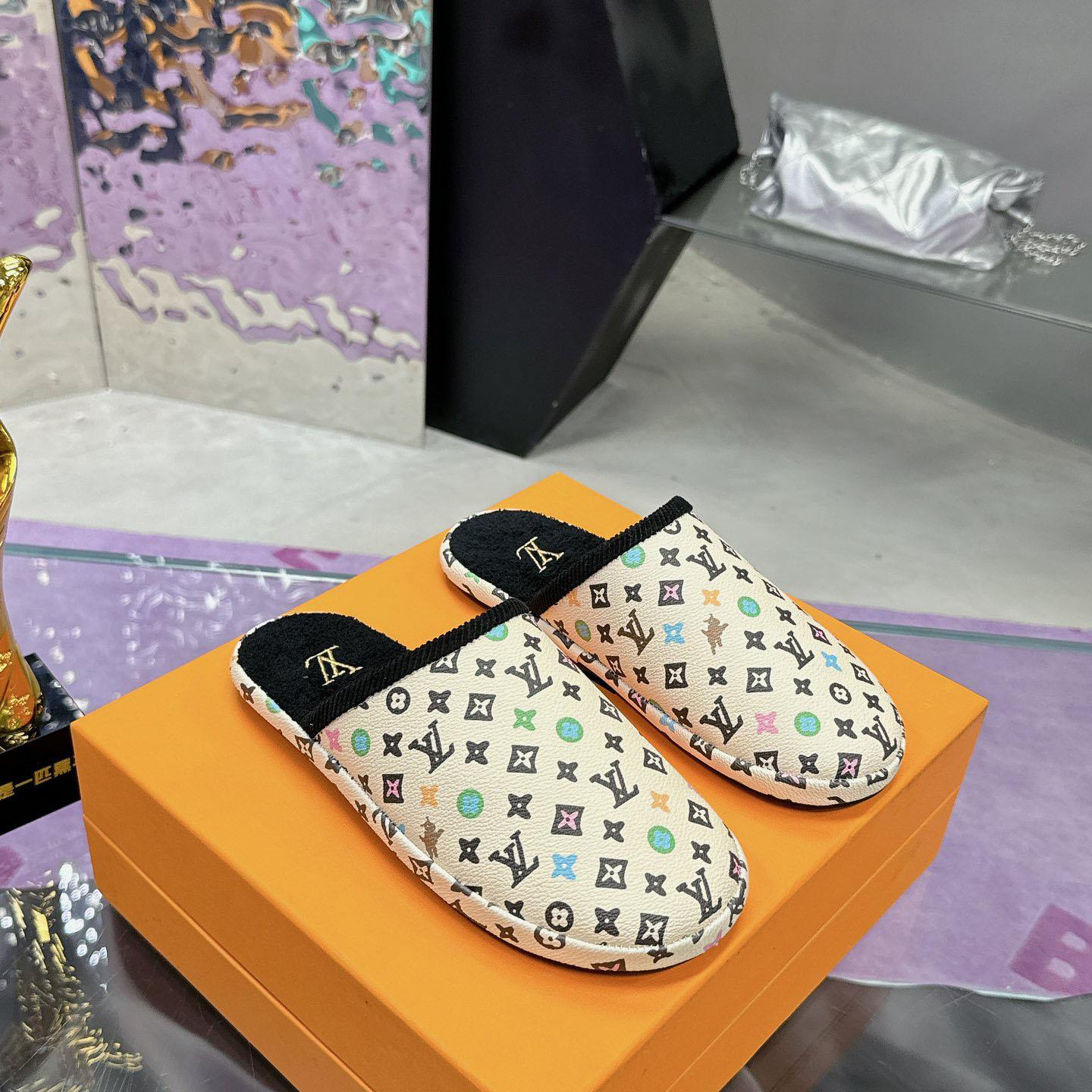 Louis Vuitton LV Palace Slipper    1ACWGN - DopestKickz