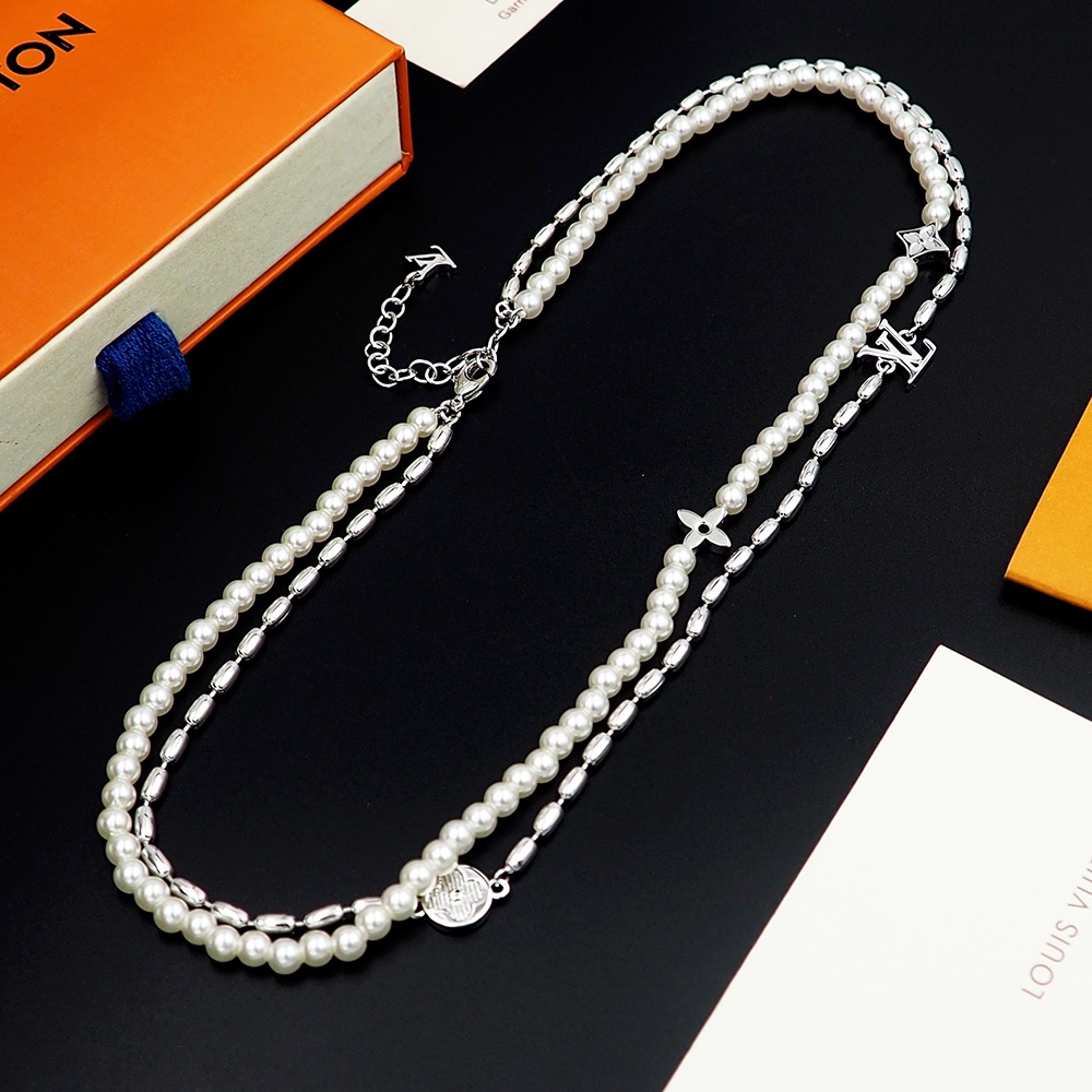 Louis Vuitton Pearls Fusion Necklace   M01781 - DopestKickz