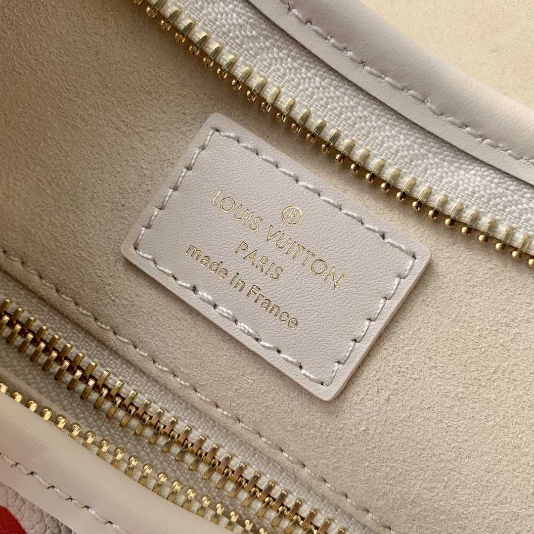 Louis Vuitton CarryAll PM   M24652 - DopestKickz