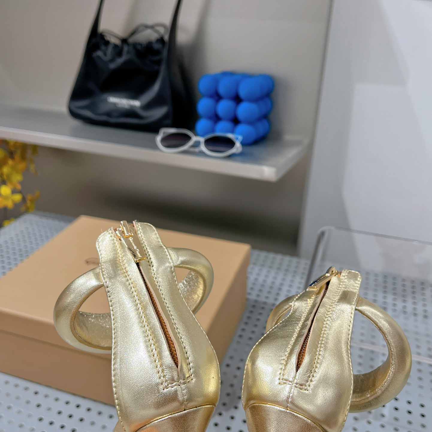 Gianvito Rossi Leather Bijoux Sandals - DopestKickz