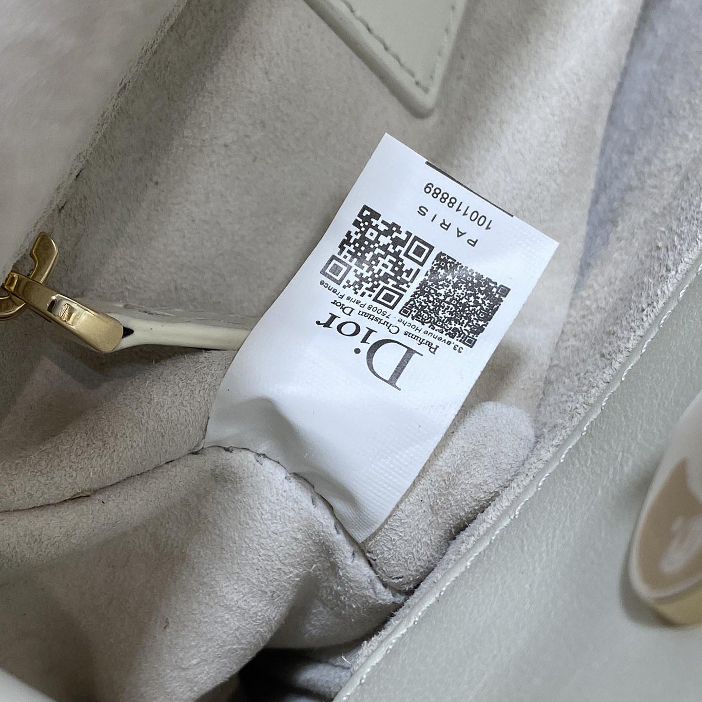 Dior Lady Dior Bag  （20*8*17cm） - DopestKickz