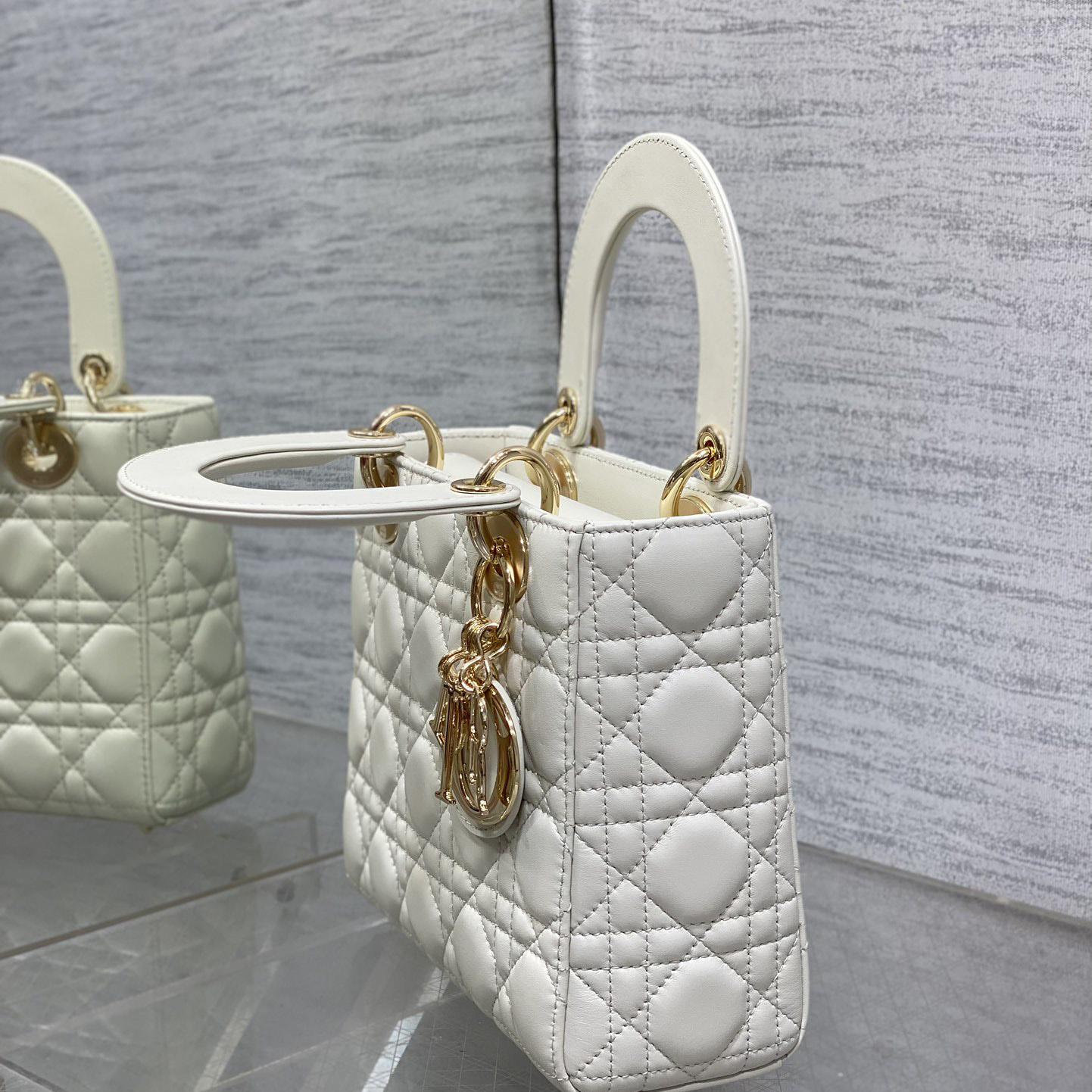 Dior Lady Dior Bag  （20*8*17cm） - DopestKickz