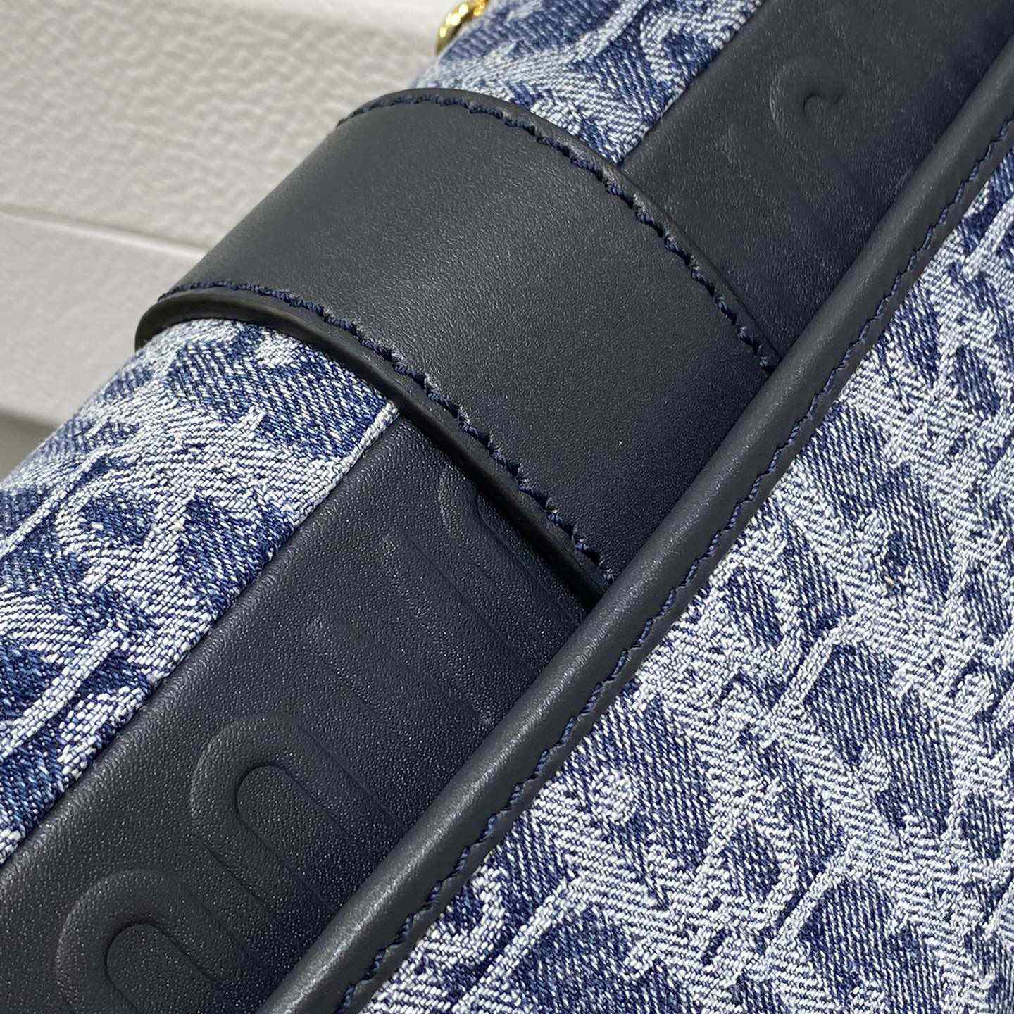 Dior 30 Montaigne East-West Bag With Chain - DopestKickz