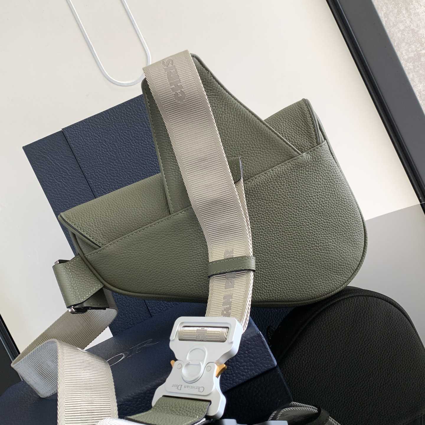 Dior Saddle Bag - DopestKickz