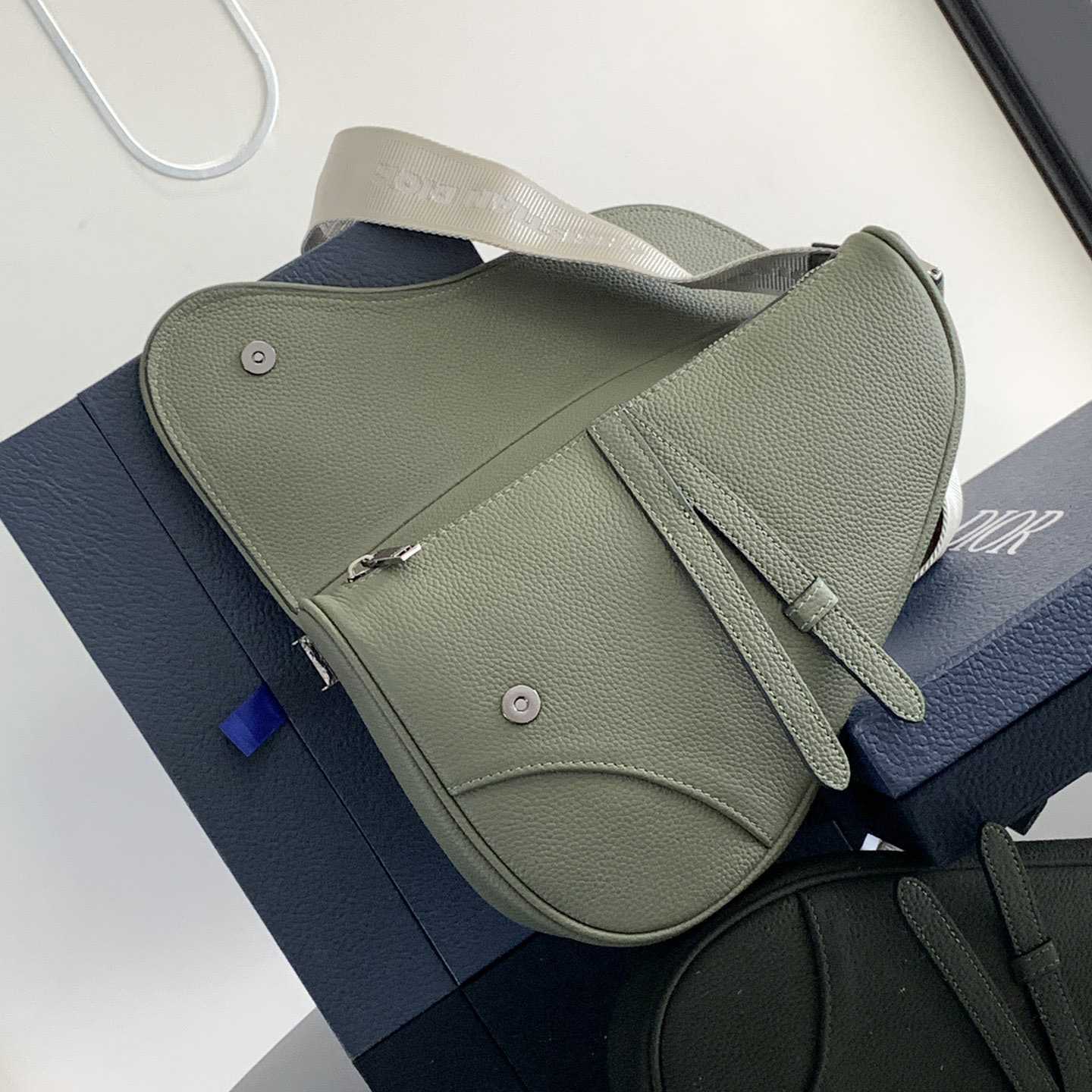 Dior Saddle Bag - DopestKickz