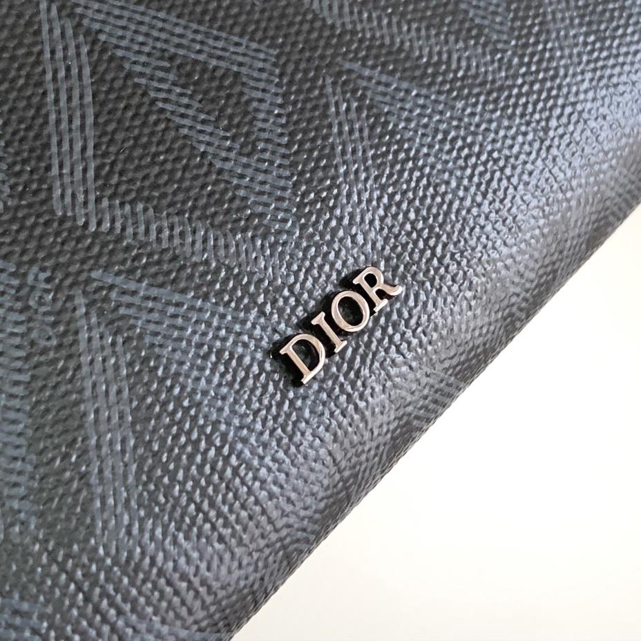 Dior A5 Triangle Pouch - DopestKickz