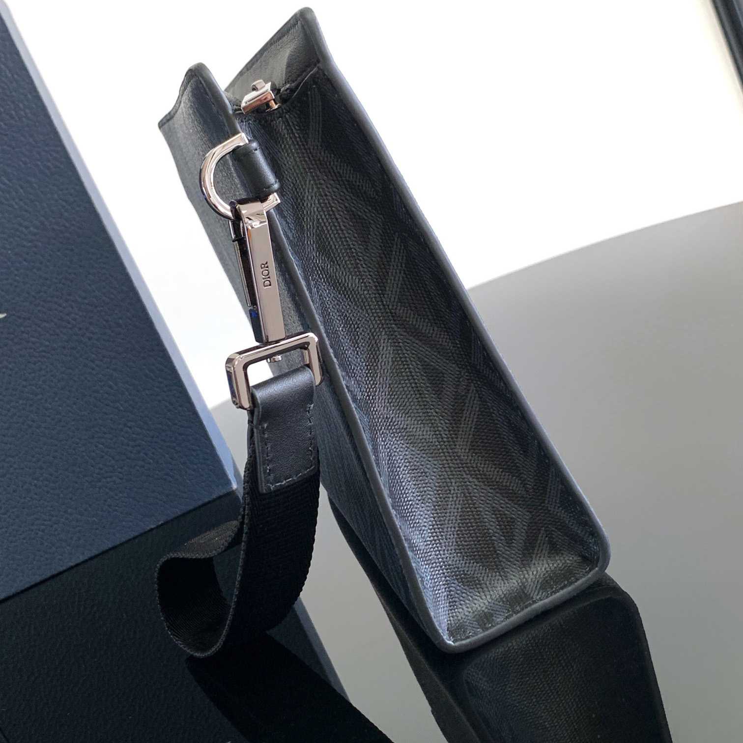 Dior A5 Triangle Pouch - DopestKickz