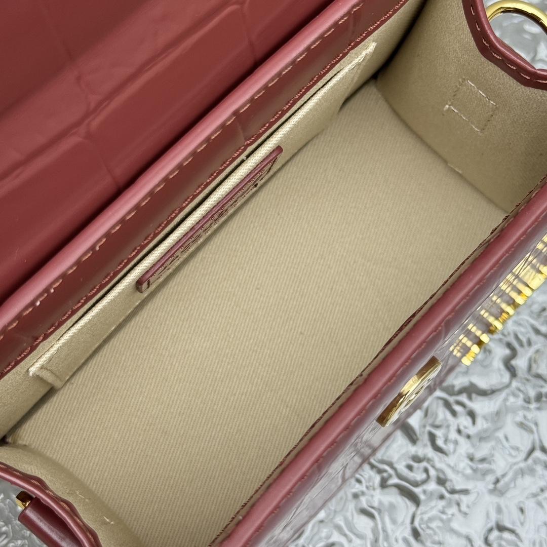 Jacquemus Le Chiquito Moyen Boucle - DopestKickz