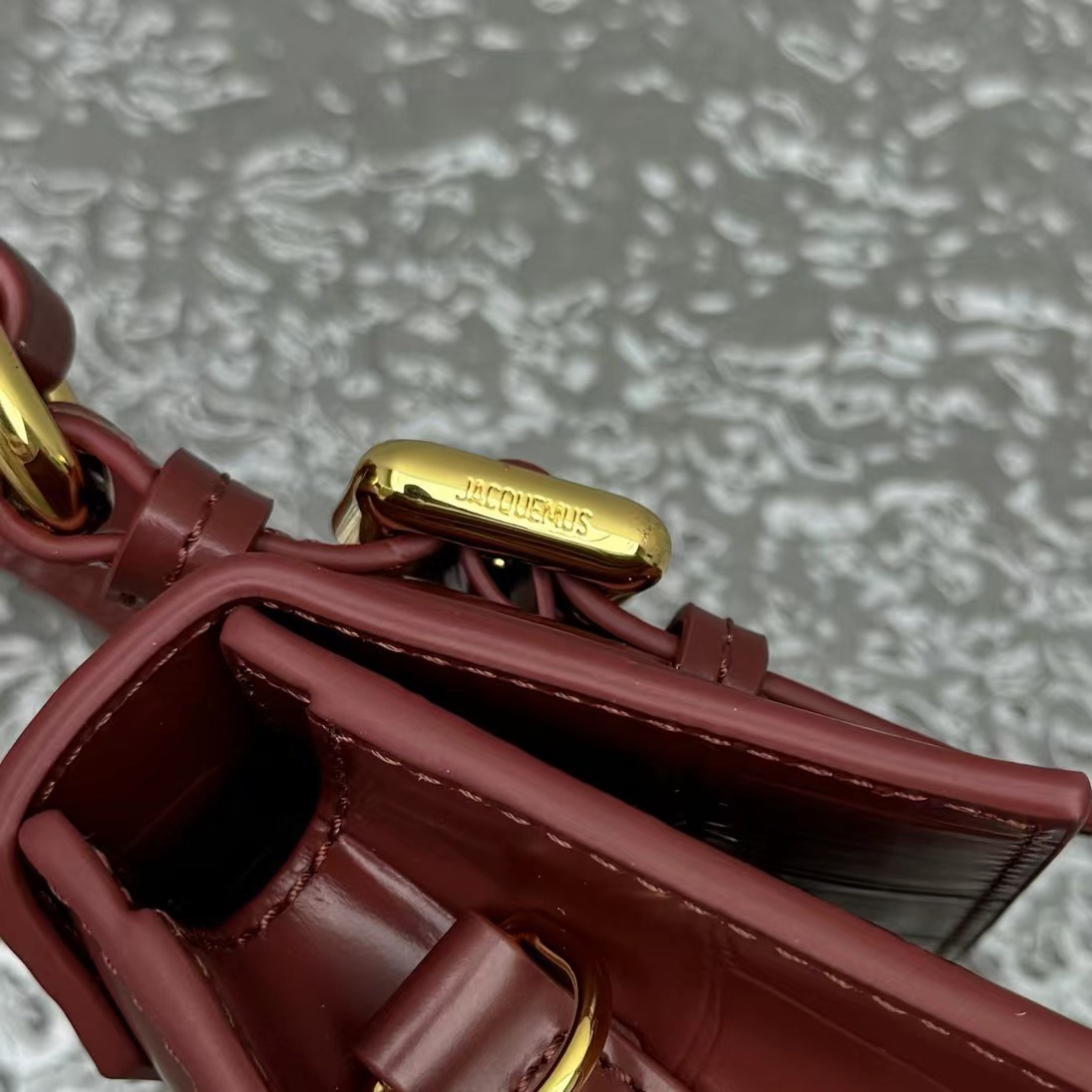 Jacquemus Le Chiquito Moyen Boucle - DopestKickz