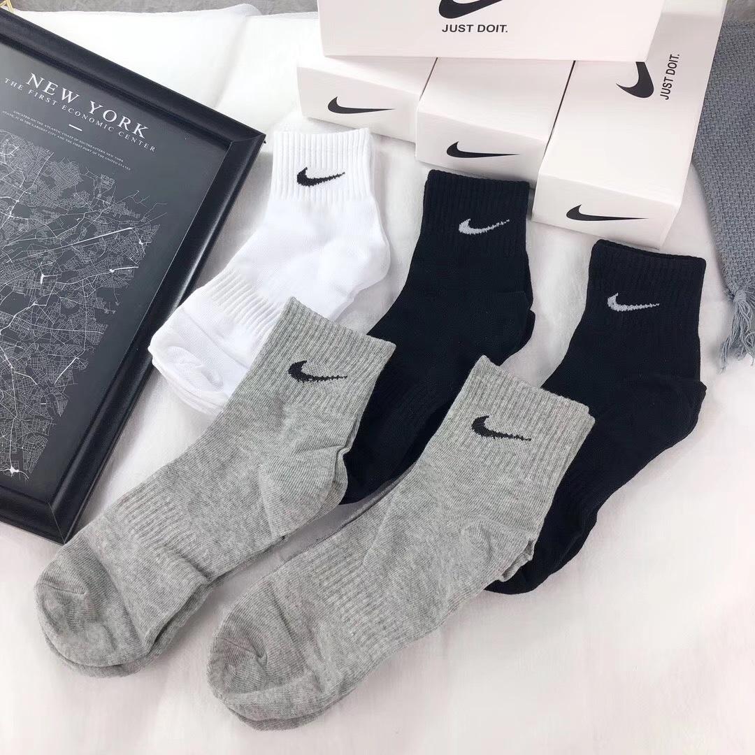 Nike Socks /Box - DopestKickz