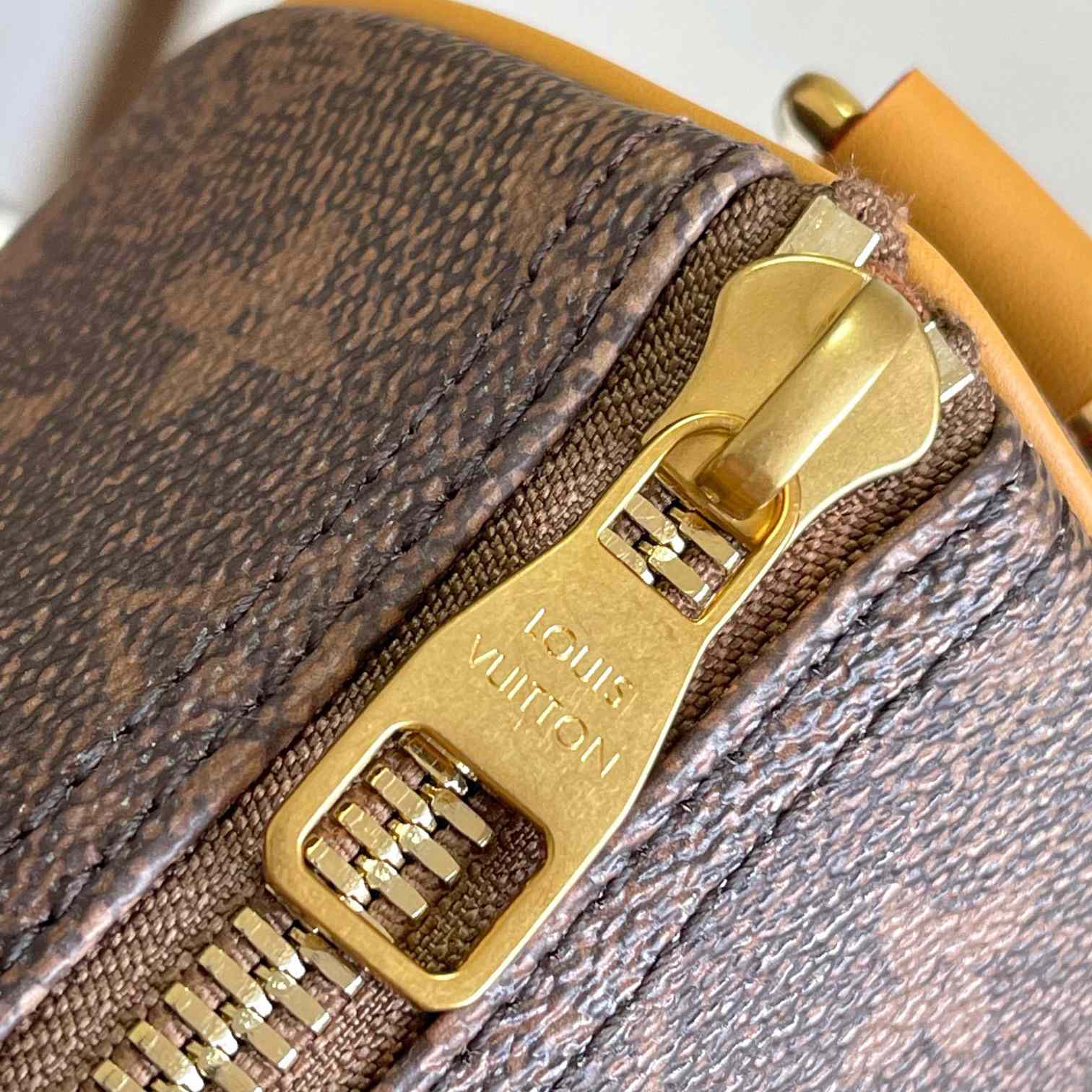 Louis Vuitton Keepall Bandoulière 25  M11542 - DopestKickz