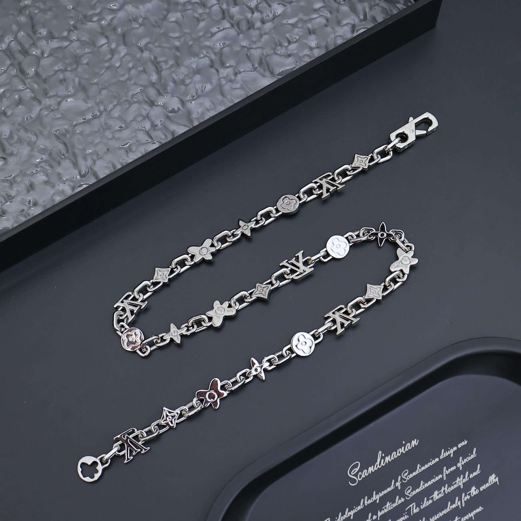 Louis Vuitton Monogram Craggy Necklace   M01880 - DopestKickz