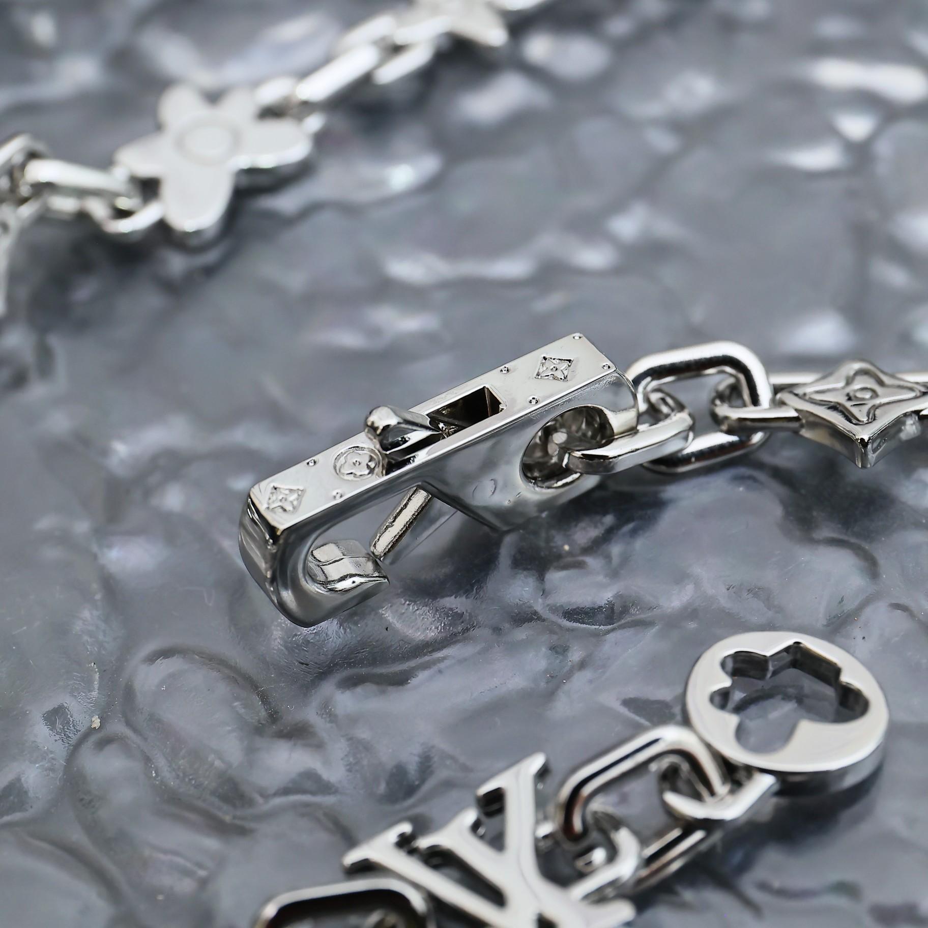 Louis Vuitton Monogram Craggy Necklace   M01880 - DopestKickz