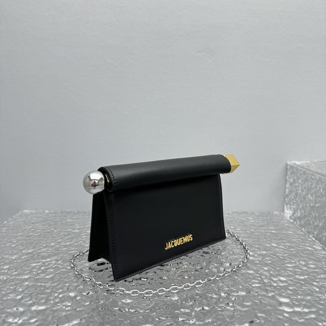 Jacquemus La Petite Pochette Rond Carré Cross Body Bag (20×7×14cm) - DopestKickz