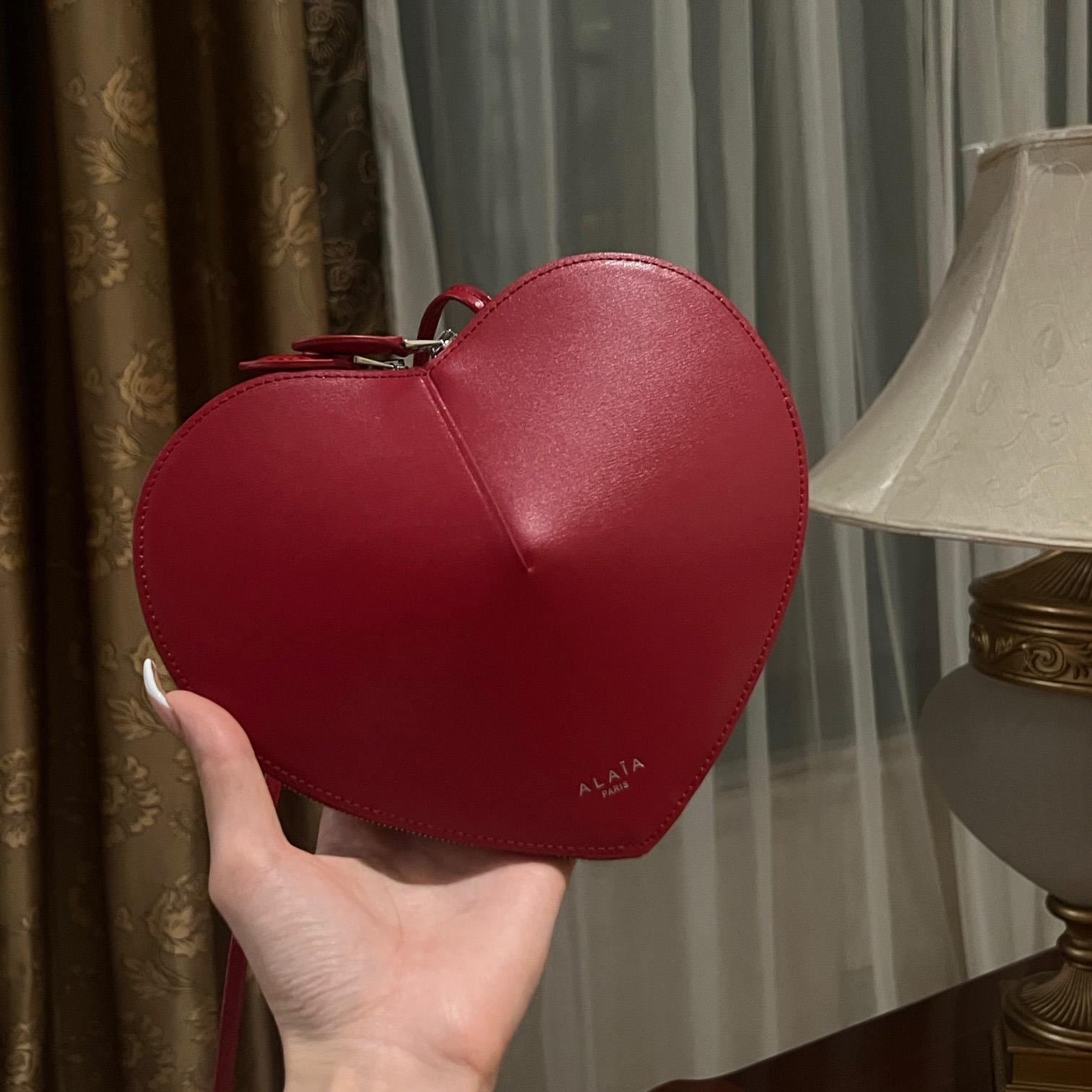 Alaia Le Cœur Bag In Calfskin  - DopestKickz