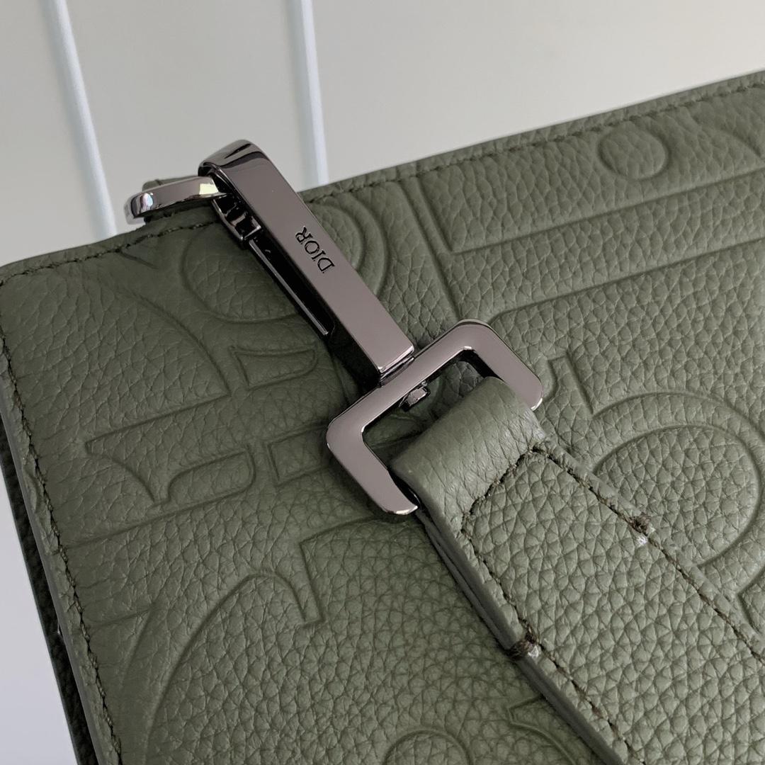 Dior A5 Triangle Pouch - DopestKickz