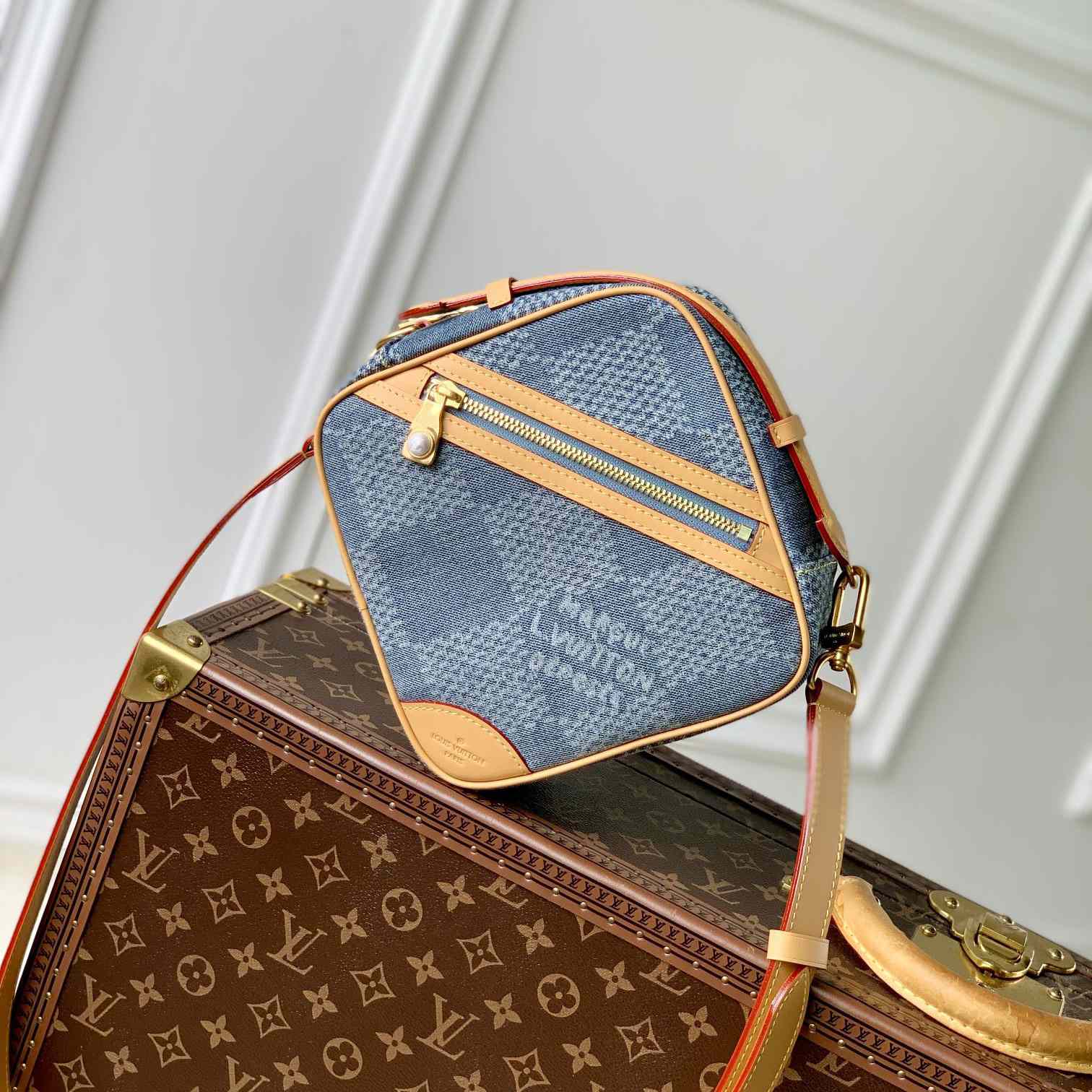 Louis Vuitton Chess Messenger   N40706 - DopestKickz