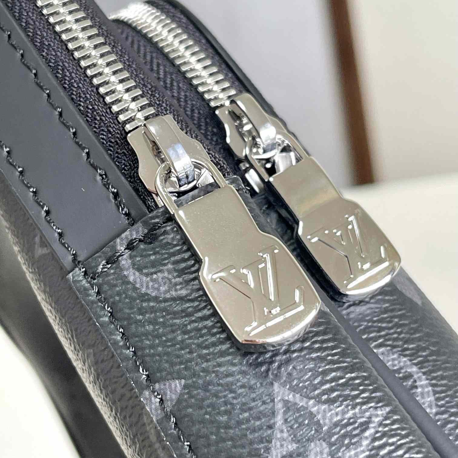 Louis Vuitton Avenue Slingbag PM   M47137 - DopestKickz