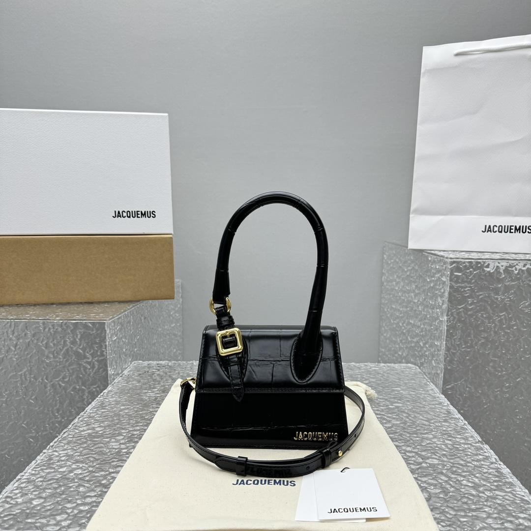 Jacquemus Le Chiquito Moyen Boucle - DopestKickz