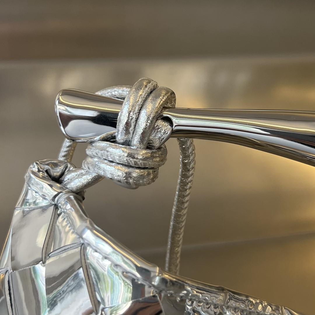 Bottega Veneta Silver Sardine Bag  (20*12*2.5cm) - DopestKickz