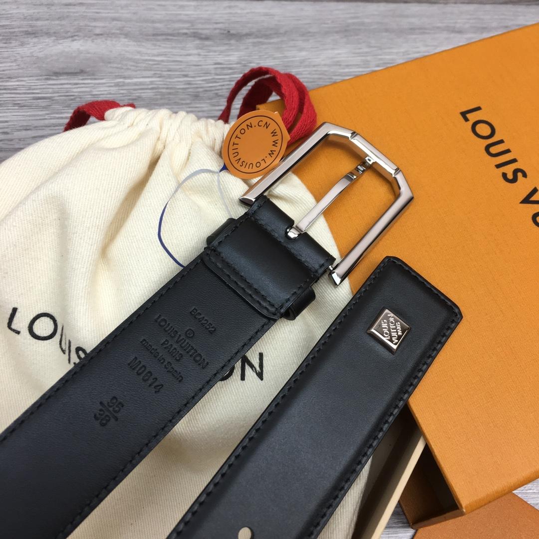 Louis Vuitton 35mm Leather Belt - DopestKickz