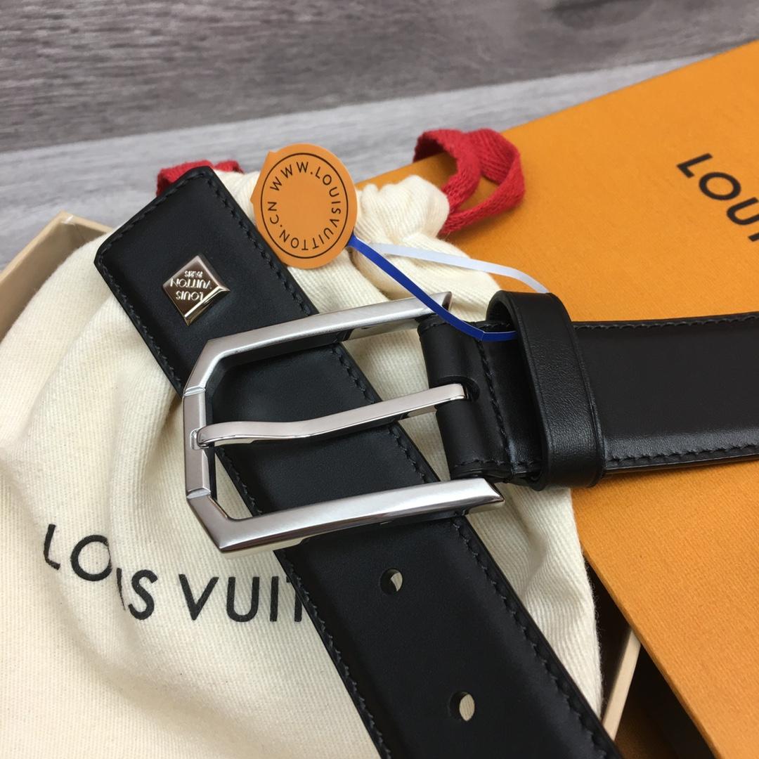Louis Vuitton 35mm Leather Belt - DopestKickz