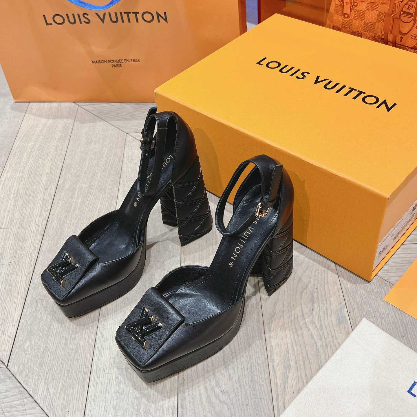 Louis Vuitton Shake Platform Pump  1ACMYU - DopestKickz
