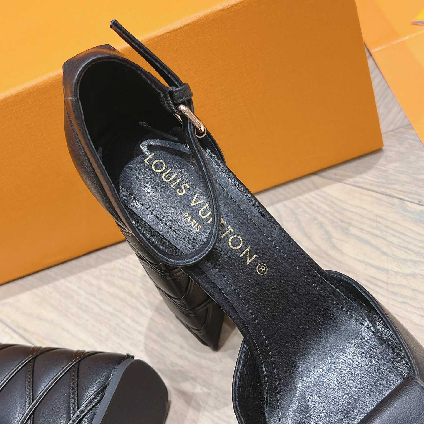 Louis Vuitton Shake Platform Pump  1ACMYU - DopestKickz