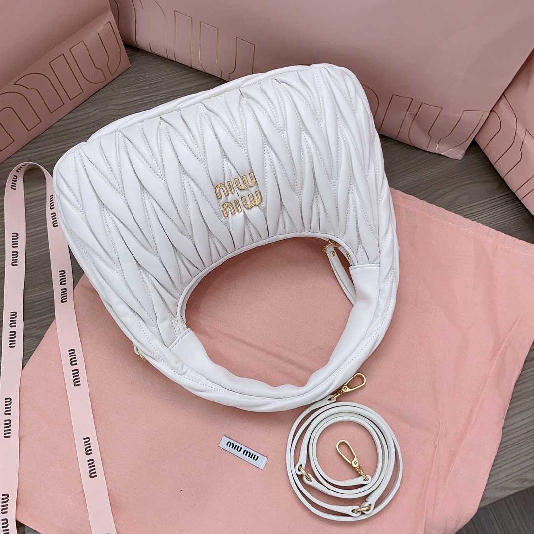 Miu Miu Wander Hobo Bag (25X18X7cm) - DopestKickz