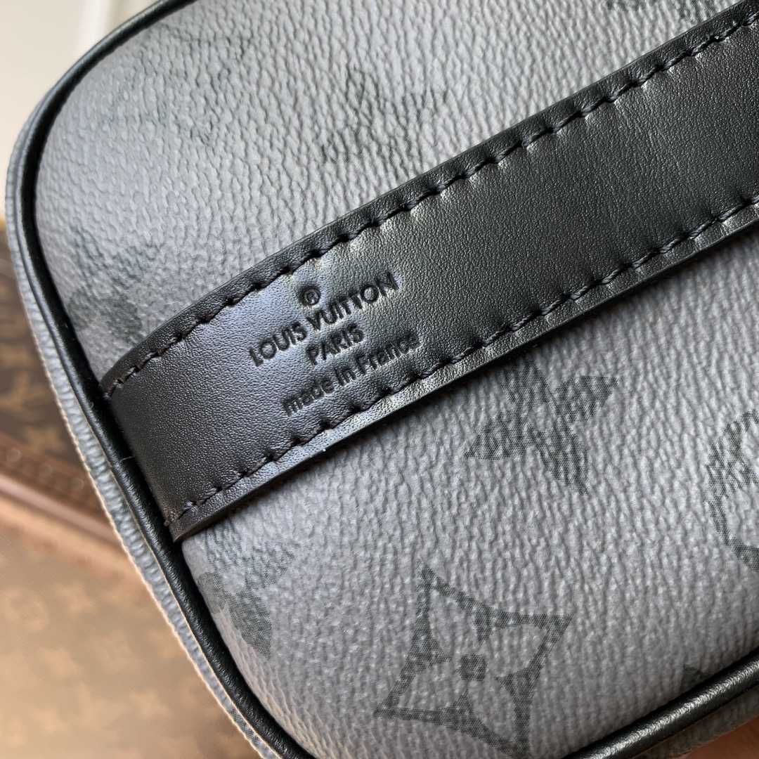 Louis Vuitton Keepall Bandoulière 25  M11645 - DopestKickz