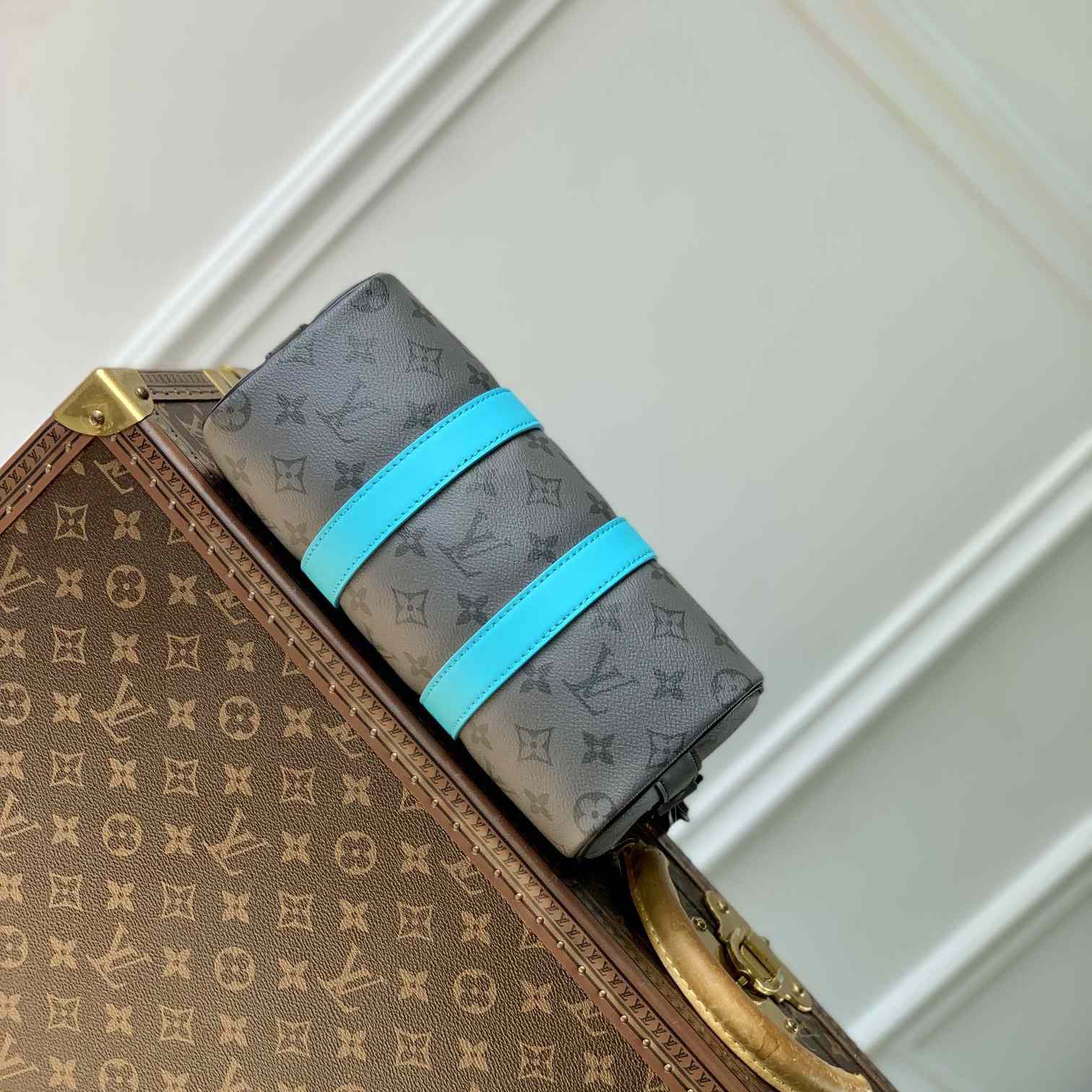 Louis Vuitton Keepall Bandoulière 25  M11645 - DopestKickz