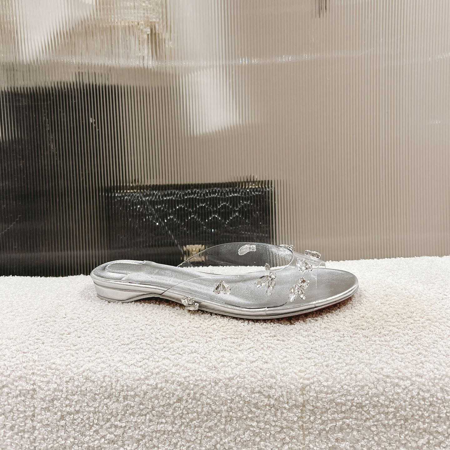 Christian Louboutin Degraqueenie Mule - DopestKickz