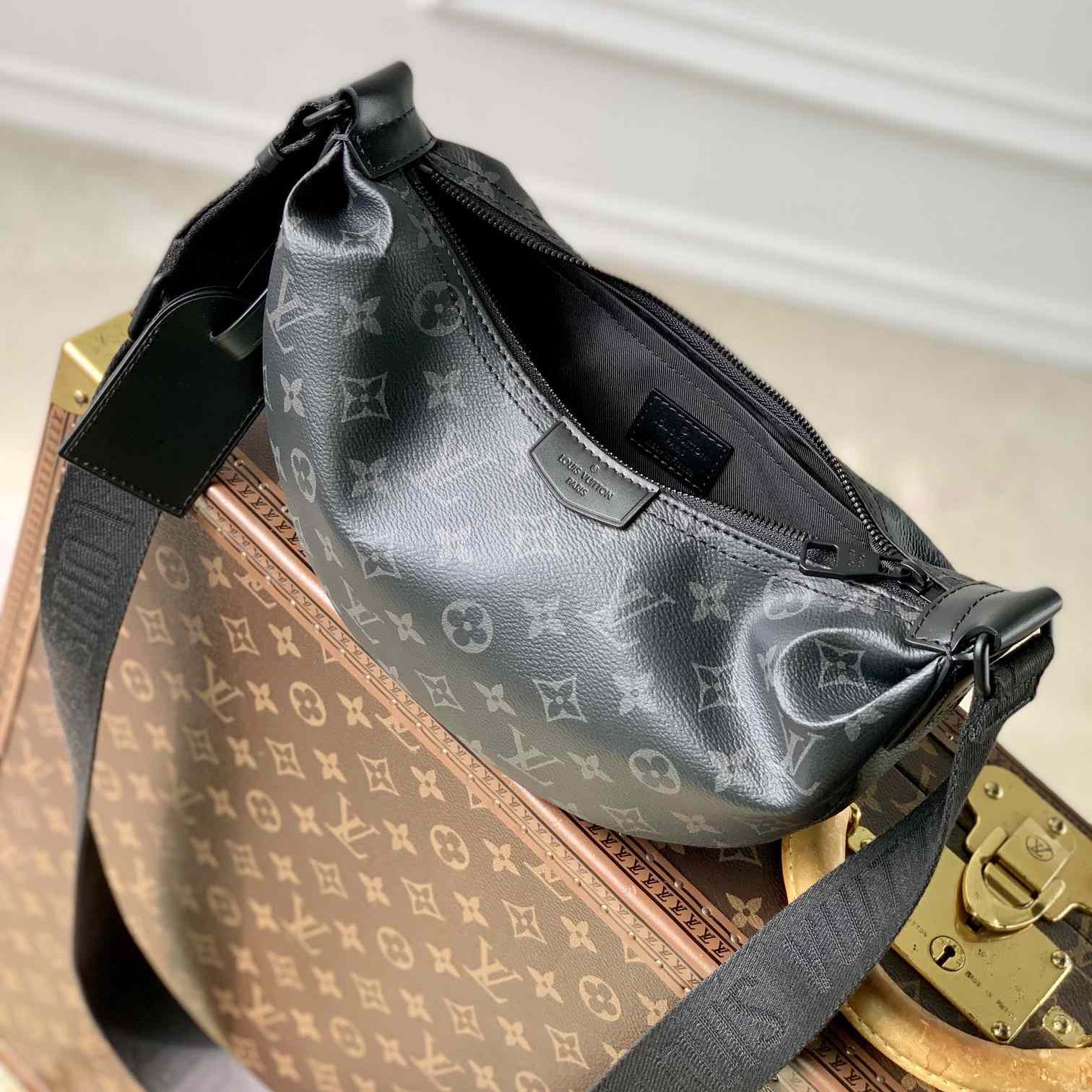 Louis Vuitton Hamac Bag PM   M47158 - DopestKickz