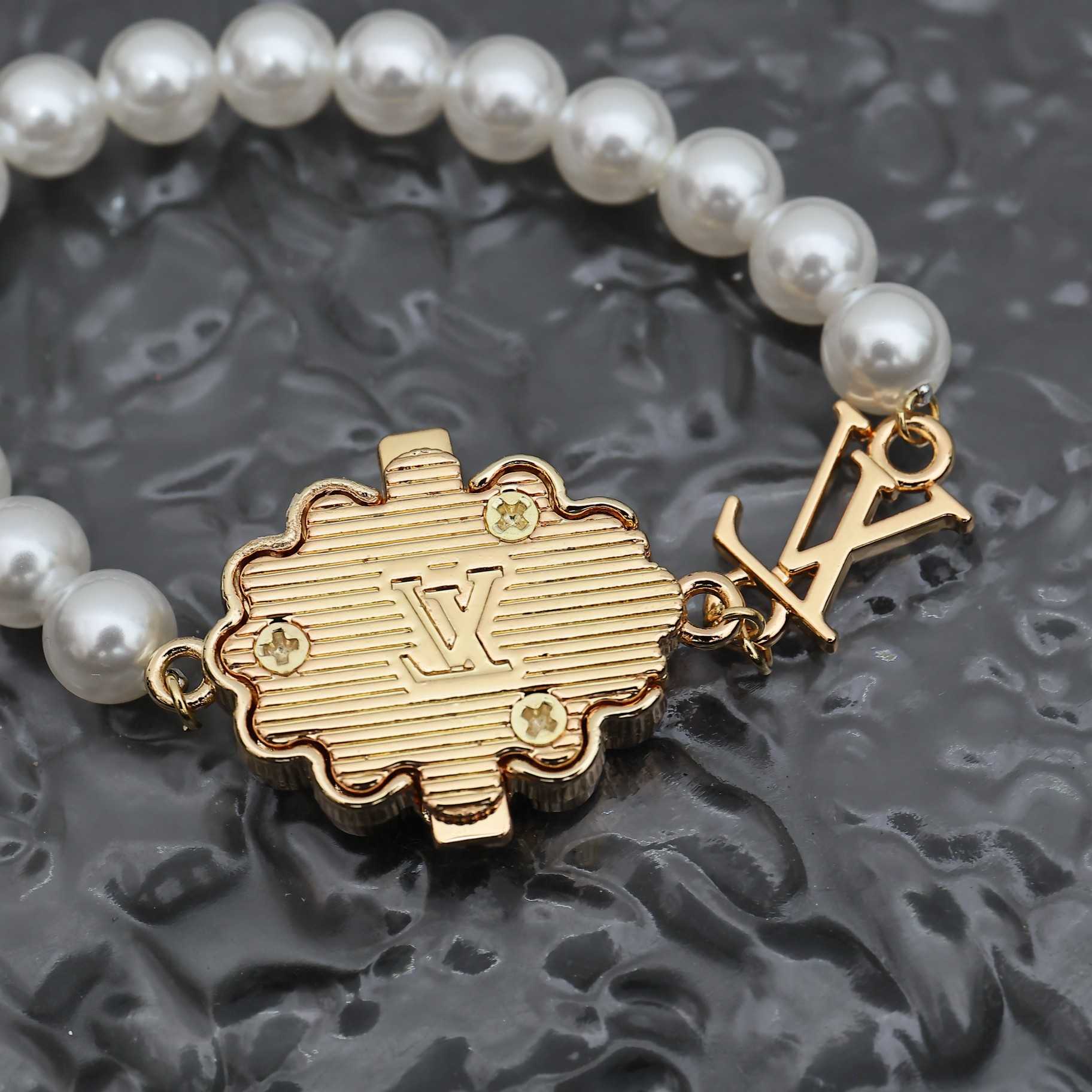 Louis Vuitton LV Dynasty Bracelet   M1497M - DopestKickz