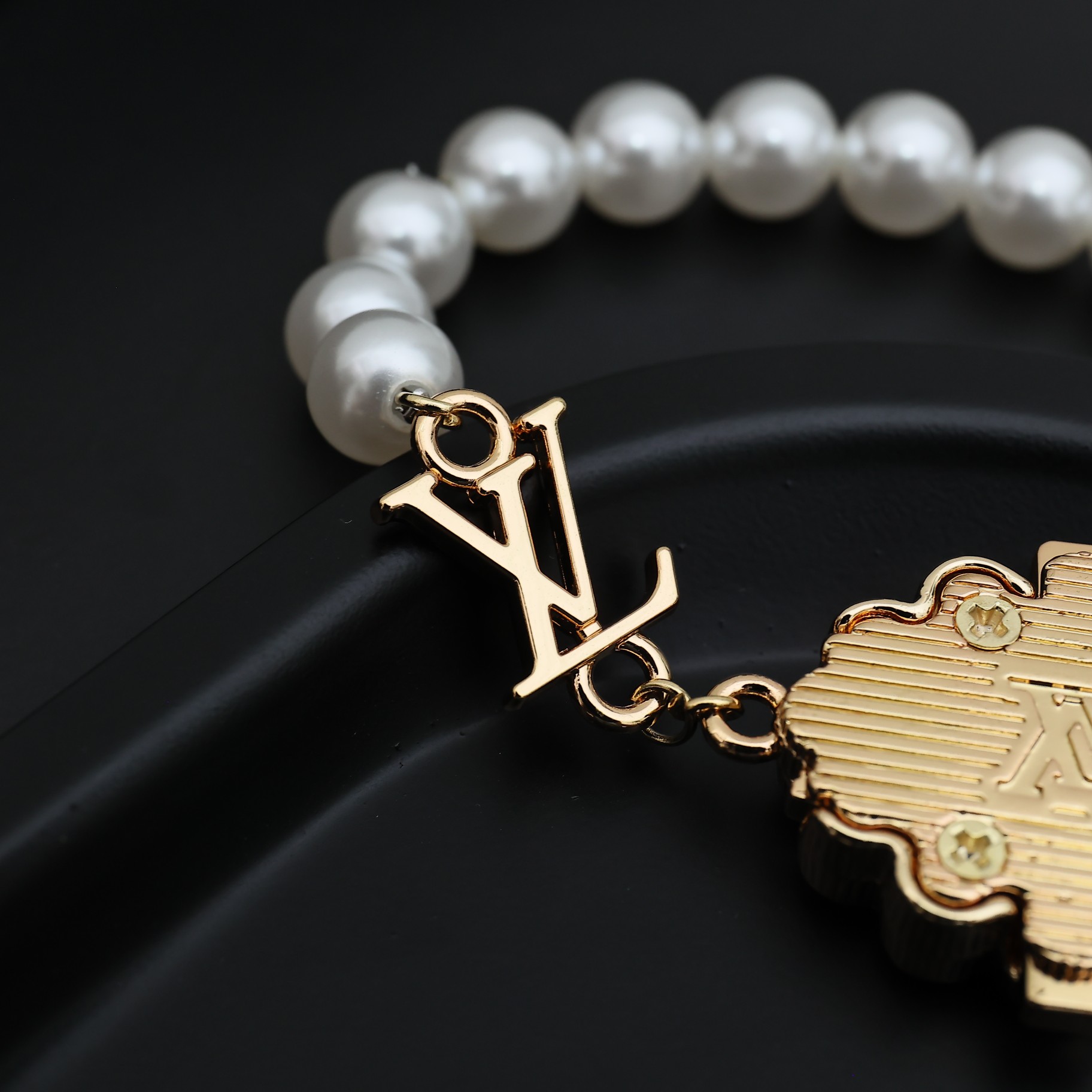 Louis Vuitton LV Dynasty Bracelet   M1497M - DopestKickz