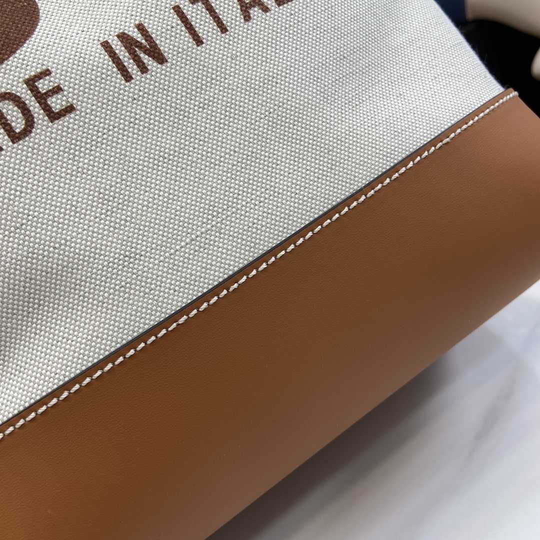 Gucci Small Shoulder Bag With Gucci Print - DopestKickz