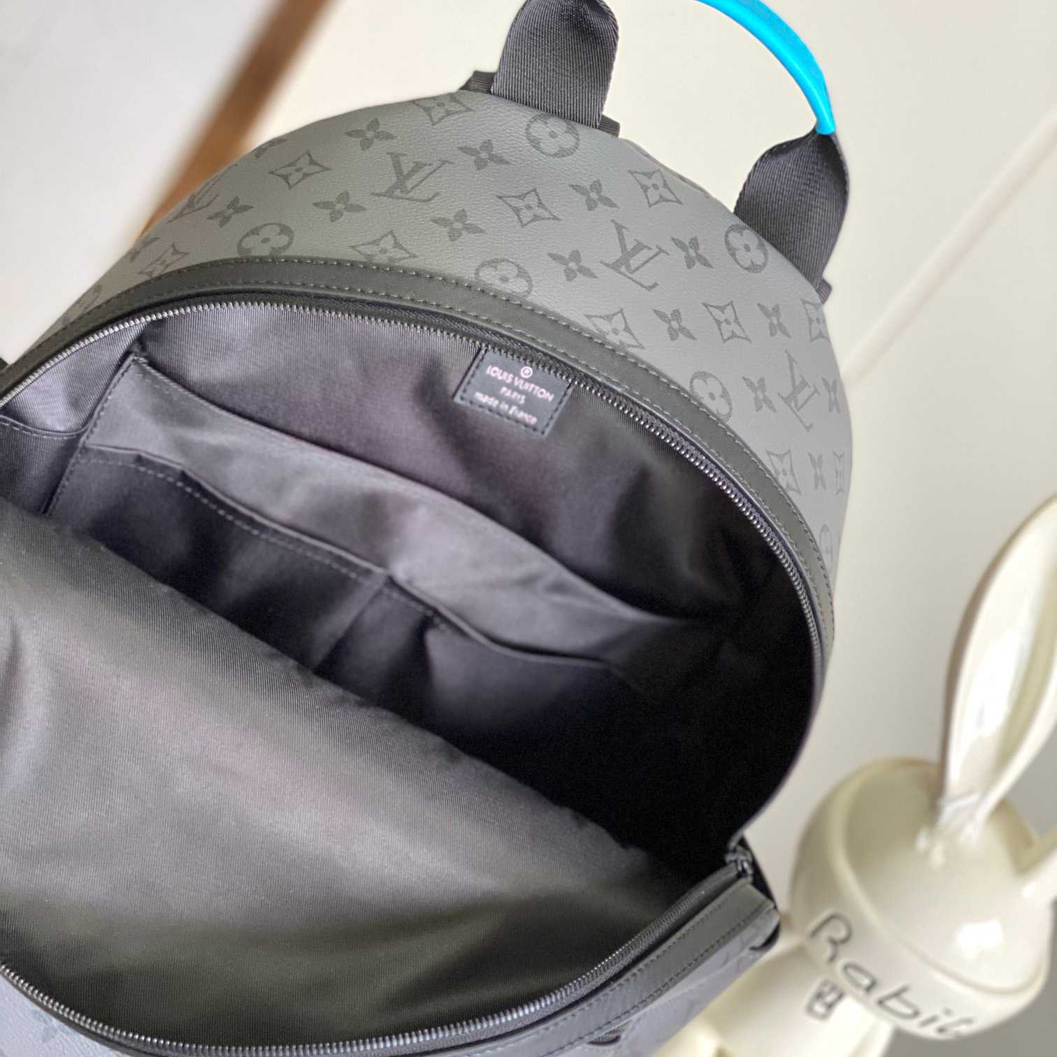 Louis Vuitton Discovery Backpack PM    M11641 - DopestKickz