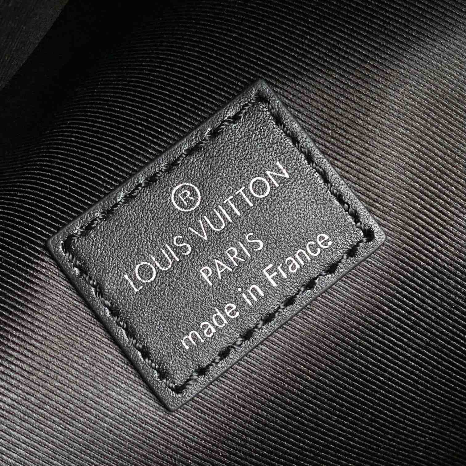 Louis Vuitton Discovery Backpack PM    M11641 - DopestKickz