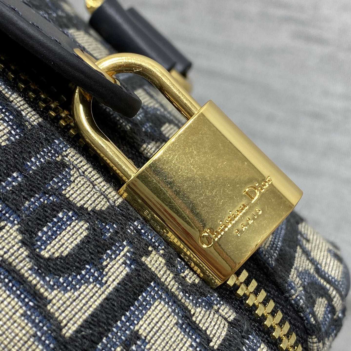 Dior Groove 25 Bag - DopestKickz