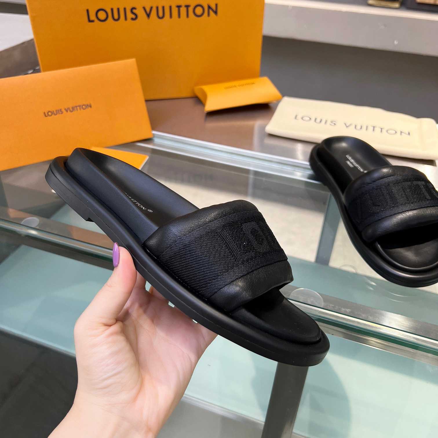 Louis Vuitton LV Bliss Comfort Mule   1ACTJ7 - DopestKickz
