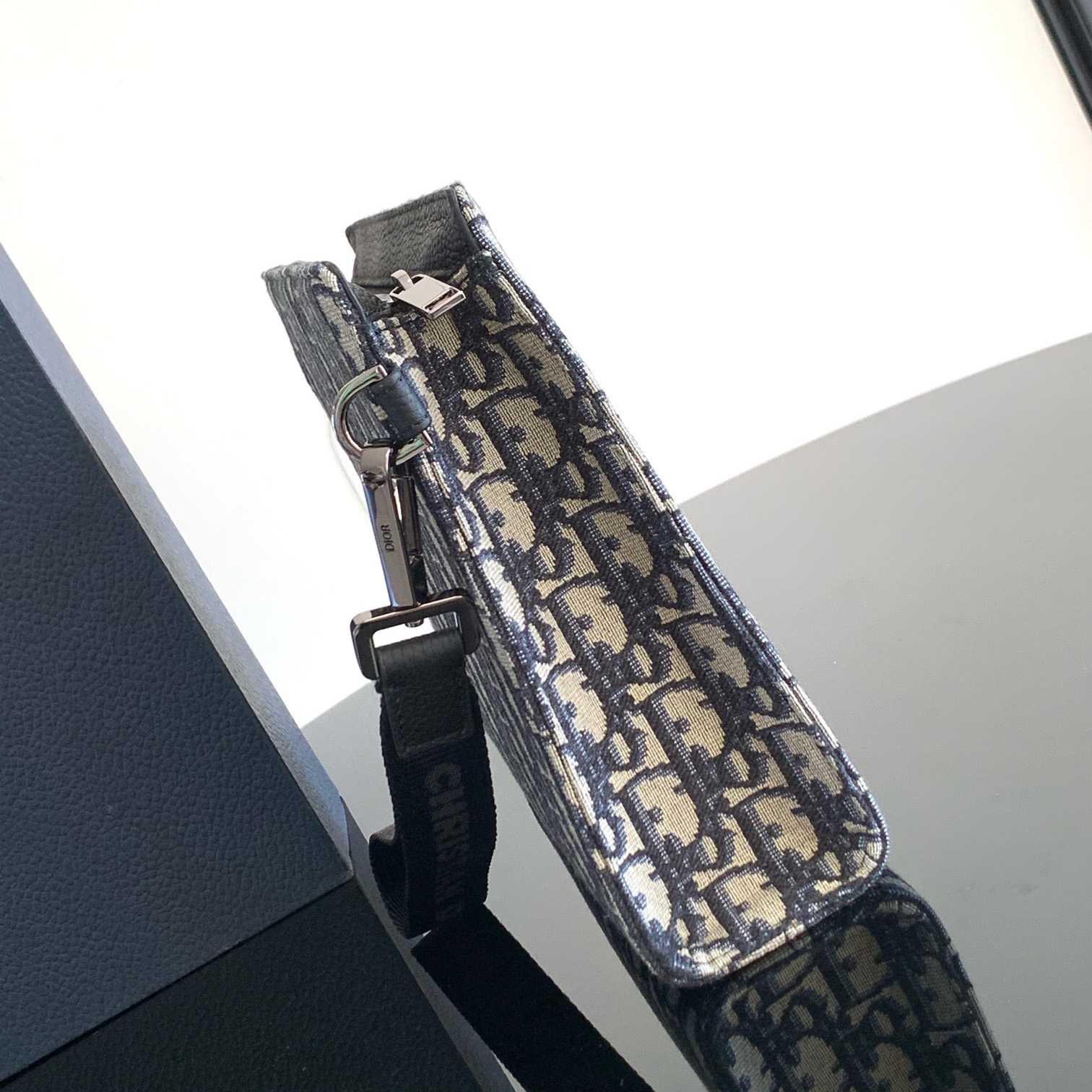 Dior A5 Triangle Pouch - DopestKickz