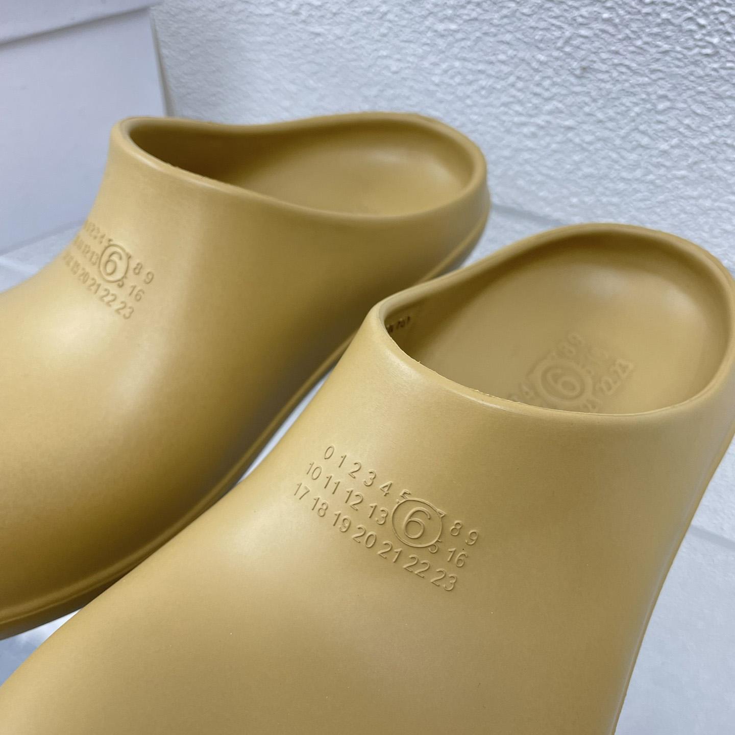 MM6 Maison Margiela Anatomic Numbers-motif Slippers - DopestKickz