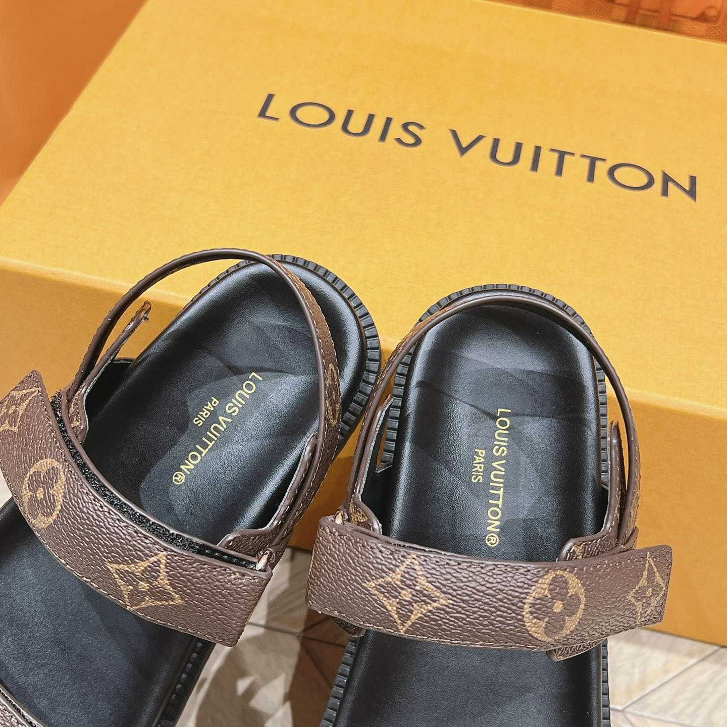 Louis Vuitton LV Sunset Flat Comfort Sandal   1ACL9C - DopestKickz