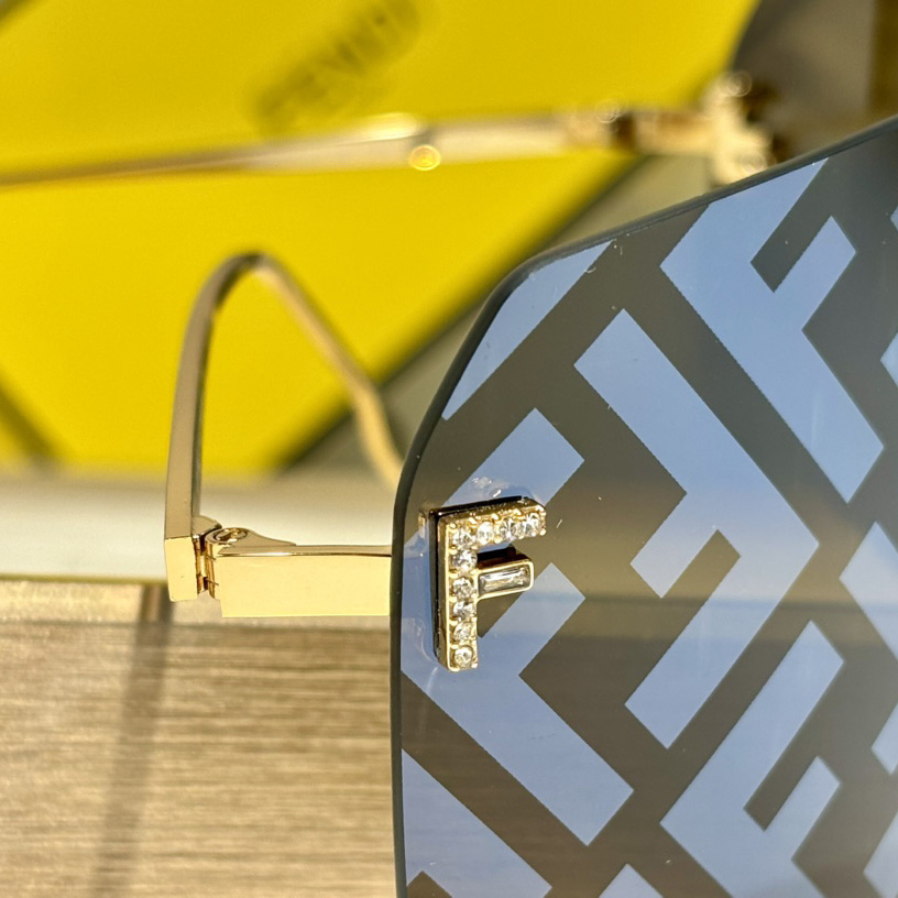 Fendi First Crystal Sunglasses    FE4121U - DopestKickz